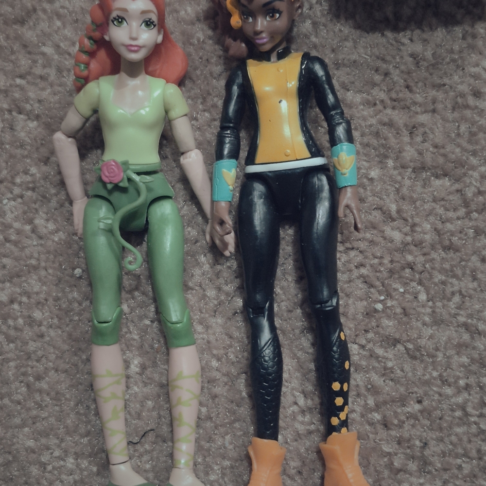 Source Unknown Green and Black Kids Fashion Dolls Set with Orange Accents